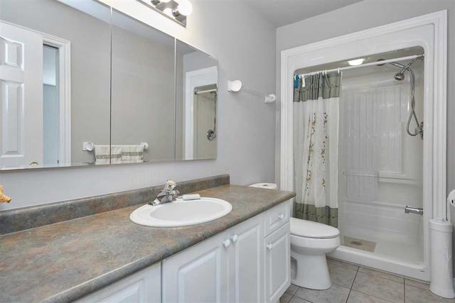 163 Emms Dr, House detached with 3 bedrooms, 2 bathrooms and 6 parking in Barrie ON | Image 2