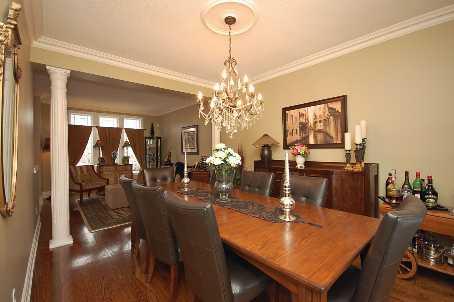 7 Amberdale Crt, House detached with 4 bedrooms, 4 bathrooms and 4 parking in Caledon ON | Image 2