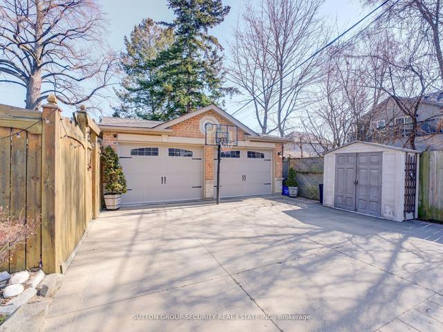 53 Yorkview Dr, House detached with 4 bedrooms, 4 bathrooms and 4 parking in Toronto ON | Image 35