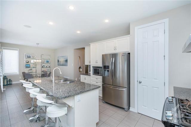 319 Percheron Way, House detached with 4 bedrooms, 3 bathrooms and 6 parking in Ottawa ON | Image 12