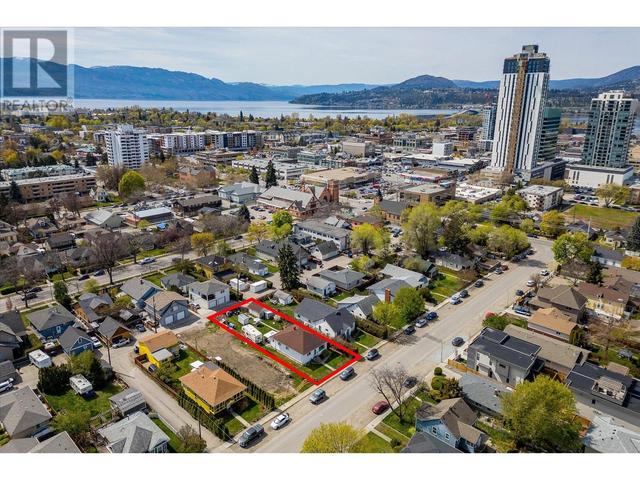 779 Lawson Avenue, House detached with 3 bedrooms, 1 bathrooms and null parking in Kelowna BC | Image 1