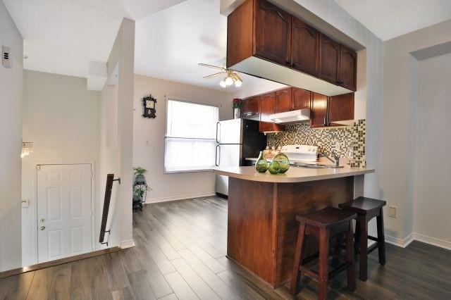 7 - 1570 Reeves Gate, Townhouse with 3 bedrooms, 3 bathrooms and 1 parking in Oakville ON | Image 7