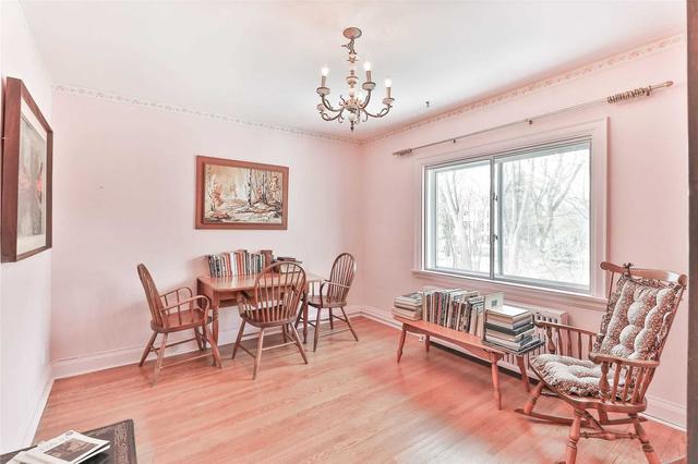 14 Rykert Cres, House detached with 3 bedrooms, 2 bathrooms and 3 parking in Toronto ON | Image 10