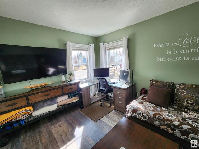 5122 52 Av, House detached with 2 bedrooms, 1 bathrooms and 4 parking in Elk Point AB | Image 14