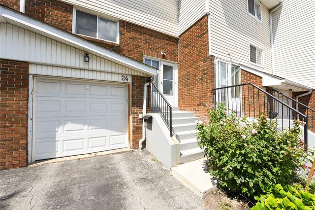 24 Franklin Crt, Townhouse with 3 bedrooms, 2 bathrooms and 2 parking in Brampton ON | Image 23