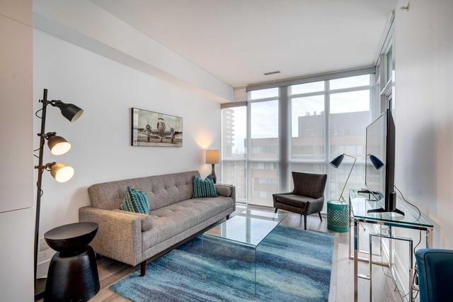 1306 - 32 Davenport Rd, Condo with 2 bedrooms, 2 bathrooms and 1 parking in Toronto ON | Image 8