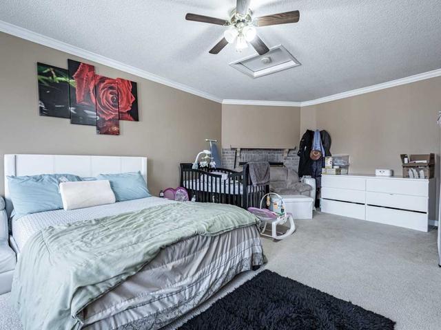 49 Tina Crt, House attached with 3 bedrooms, 3 bathrooms and 3 parking in Brampton ON | Image 9