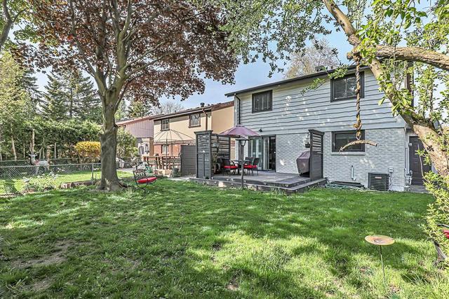 19 Macklingate Crt, House detached with 3 bedrooms, 3 bathrooms and 2 parking in Toronto ON | Image 16