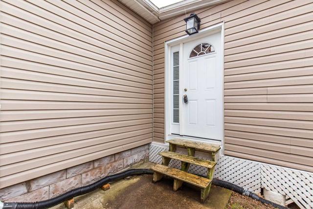 9 Wilson St, House detached with 3 bedrooms, 1 bathrooms and 1 parking in St. Catharines ON | Image 15