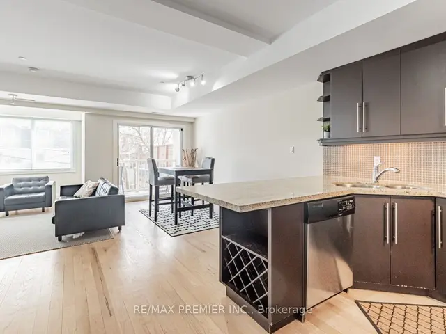 5 - 473 Dupont St, Condo with 2 bedrooms, 2 bathrooms and 1 parking in Toronto ON | Image 1