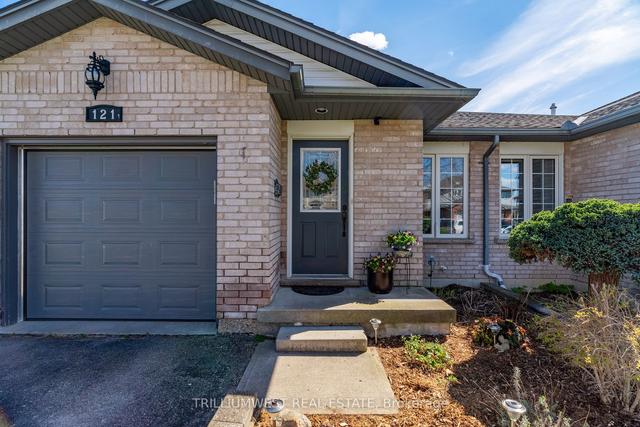 121 Walsh Cres, House semidetached with 2 bedrooms, 2 bathrooms and 3 parking in Stratford ON | Image 3