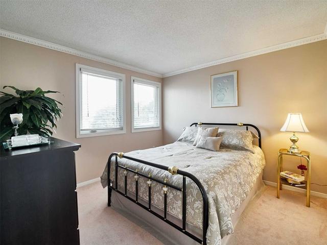 2270 Chapman Crt, House detached with 4 bedrooms, 4 bathrooms and 5 parking in Pickering ON | Image 13