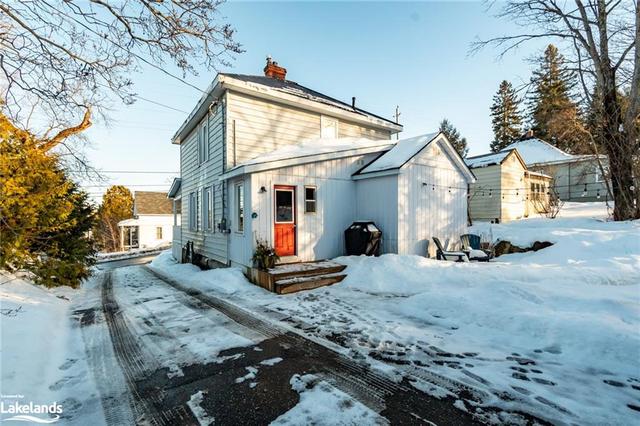 47 Centre Street S, House detached with 3 bedrooms, 2 bathrooms and 4 parking in Huntsville ON | Image 46