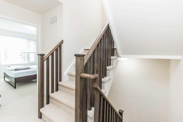 33 - 22 Applewood Lane, Townhouse with 4 bedrooms, 3 bathrooms and 1 parking in Toronto ON | Image 17