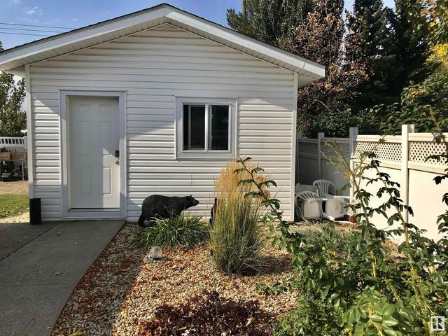 5806 57 St, House detached with 4 bedrooms, 3 bathrooms and null parking in Vegreville AB | Image 3