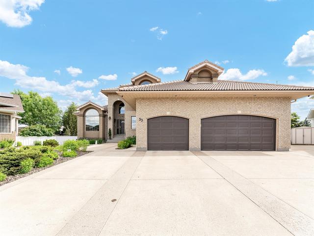 33 Park Meadows Court Se, House detached with 6 bedrooms, 3 bathrooms and 6 parking in Medicine Hat AB | Image 2