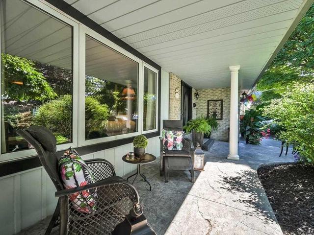 94 Bolland Cres, House detached with 4 bedrooms, 3 bathrooms and 4 parking in Ajax ON | Image 2