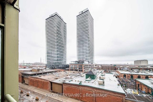 608 - 70 Mill St, Condo with 2 bedrooms, 2 bathrooms and 1 parking in Toronto ON | Image 25