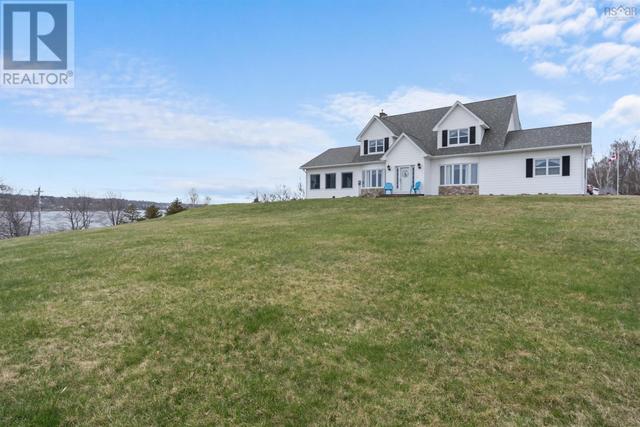 23 Seaview Cemetery Road, House detached with 3 bedrooms, 2 bathrooms and null parking in Pictou, Subd. A NS | Image 1