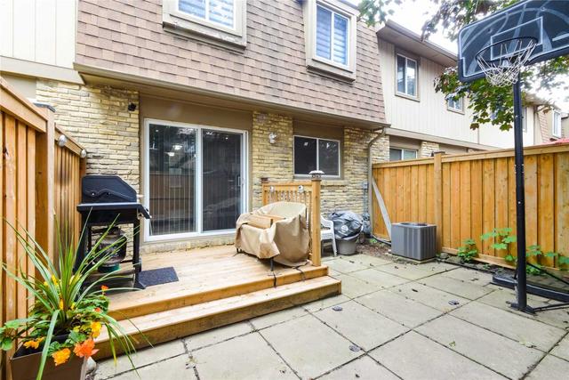 100 - 81 Hansen Rd N, Townhouse with 3 bedrooms, 2 bathrooms and 1 parking in Brampton ON | Image 17