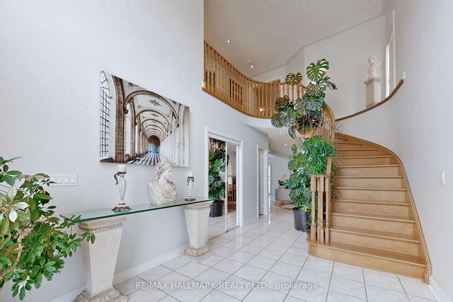 117 Fanshore Dr S, House detached with 3 bedrooms, 4 bathrooms and 6 parking in Vaughan ON | Image 6