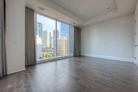 1001 - 88 Davenport Rd, Condo with 2 bedrooms, 3 bathrooms and 1 parking in Toronto ON | Image 4