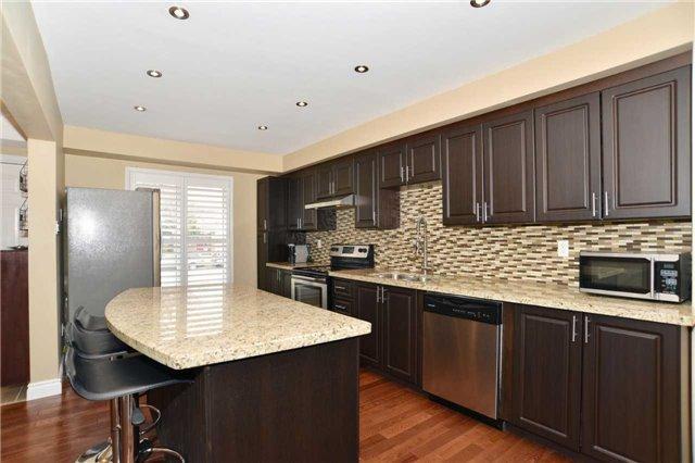 499 Cherryhill St, House detached with 4 bedrooms, 3 bathrooms and 5 parking in Oshawa ON | Image 4
