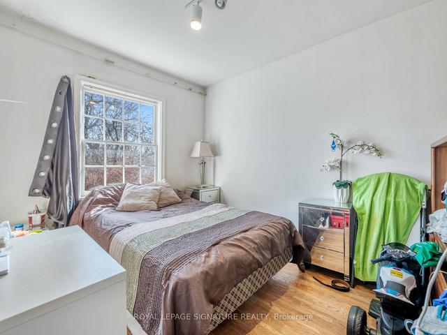 303 Bogert Ave, House detached with 4 bedrooms, 2 bathrooms and 3 parking in Toronto ON | Image 15