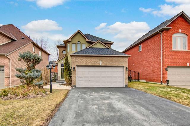 180 White Pine Cres, House detached with 4 bedrooms, 4 bathrooms and 6 parking in Pickering ON | Image 1