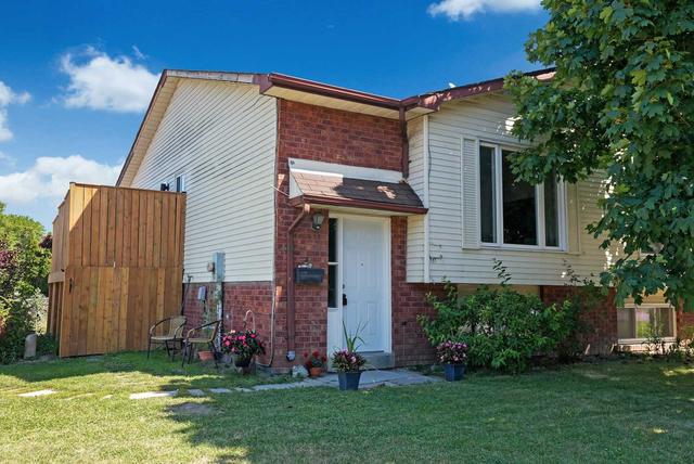 921 Glen St, House semidetached with 2 bedrooms, 2 bathrooms and 3 parking in Oshawa ON | Image 24