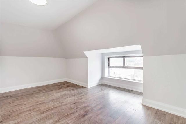 upper - 2263 Dundas St W, Condo with 2 bedrooms, 1 bathrooms and 0 parking in Toronto ON | Image 19
