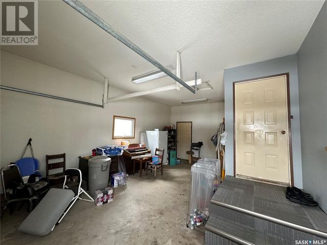 403 2nd Street Ne, House detached with 4 bedrooms, 3 bathrooms and null parking in Watson SK | Image 4