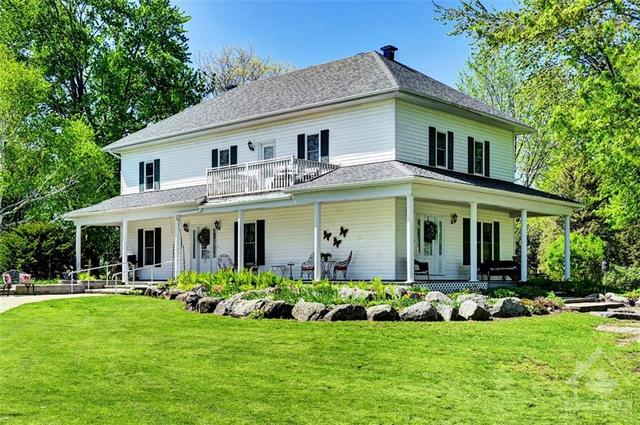 11952 County Road 43 Road, House detached with 6 bedrooms, 4 bathrooms and 12 parking in North Dundas ON | Image 2