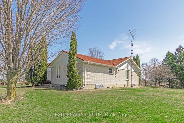 95 Boundary Rd, House detached with 3 bedrooms, 2 bathrooms and 15 parking in Belleville ON | Image 12