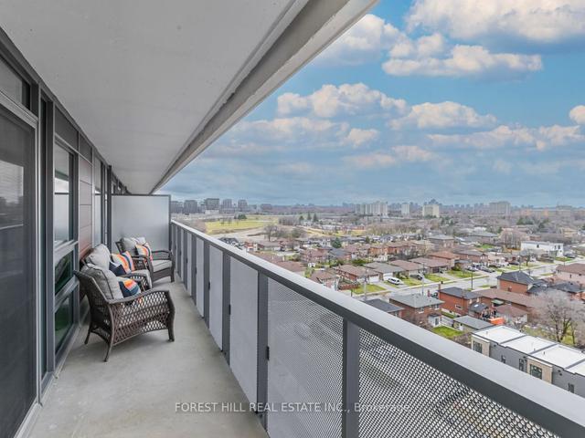 1316 - 120 Varna Dr, Condo with 2 bedrooms, 2 bathrooms and 1 parking in Toronto ON | Image 4