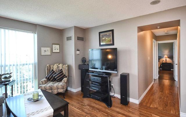 526 - 3 Ellesmere St, Condo with 2 bedrooms, 2 bathrooms and 2 parking in Richmond Hill ON | Image 8