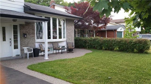 514 Cumberland Ave, House detached with 3 bedrooms, 2 bathrooms and 2 parking in Burlington ON | Image 2