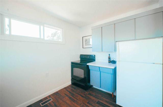 (upper) - 2442 Wilson St W, House detached with 3 bedrooms, 1 bathrooms and 2 parking in Hamilton ON | Image 20