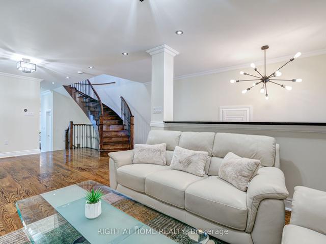 113 Brownville Ave, House detached with 3 bedrooms, 4 bathrooms and 4 parking in Toronto ON | Image 38