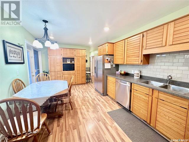 221 6th Street, House detached with 4 bedrooms, 2 bathrooms and null parking in Humboldt SK | Image 11