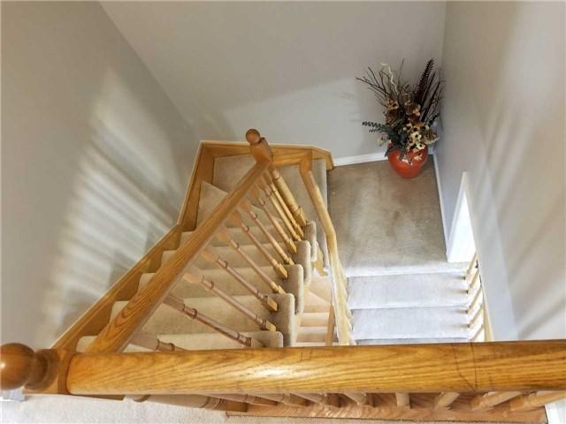 7 Boone Lane, Townhouse with 3 bedrooms, 2 bathrooms and 1 parking in Ajax ON | Image 9