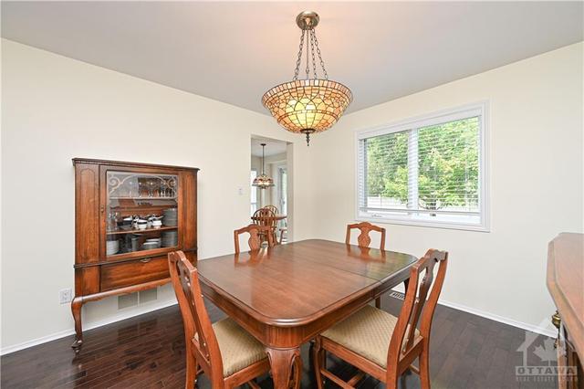 757 Montcrest Drive, House detached with 4 bedrooms, 3 bathrooms and 6 parking in Ottawa ON | Image 10