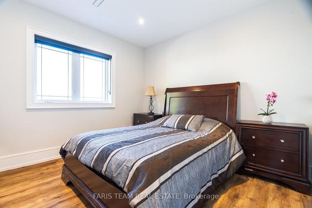 22 East John St, House detached with 3 bedrooms, 5 bathrooms and 13 parking in Innisfil ON | Image 22