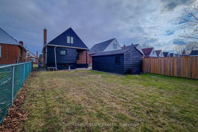 208 Holmesdale Ave, House detached with 4 bedrooms, 3 bathrooms and 5 parking in Hamilton ON | Image 37