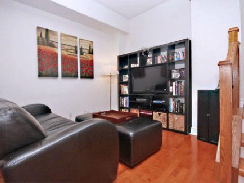 th14 - 1 Rean Dr, Townhouse with 3 bedrooms, 3 bathrooms and 1 parking in Toronto ON | Image 2