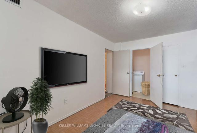 2006 - 234 Albion Rd, Condo with 2 bedrooms, 1 bathrooms and 1 parking in Toronto ON | Image 10