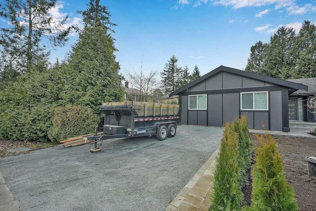 12986 68 Avenue, House detached with 7 bedrooms, 3 bathrooms and null parking in Surrey BC | Image 4
