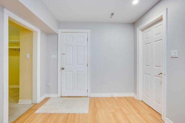 lower - 70 View North Crt, Condo with 2 bedrooms, 1 bathrooms and 1 parking in Vaughan ON | Image 8