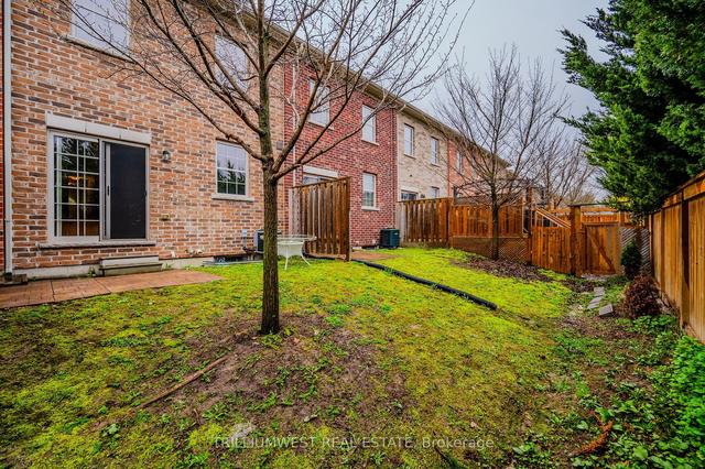 36 Robert Peel Rd, Townhouse with 3 bedrooms, 3 bathrooms and 2 parking in Kitchener ON | Image 25