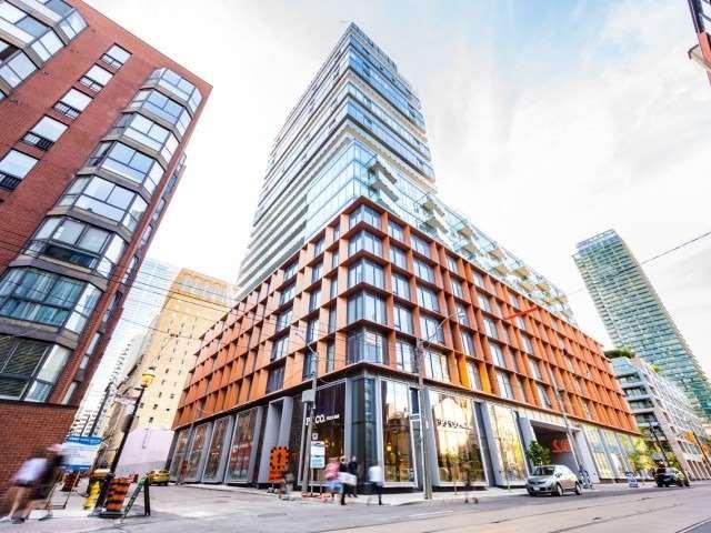 1003 - 60 Colborne St, Condo with 1 bedrooms, 2 bathrooms and 0 parking in Toronto ON | Image 1